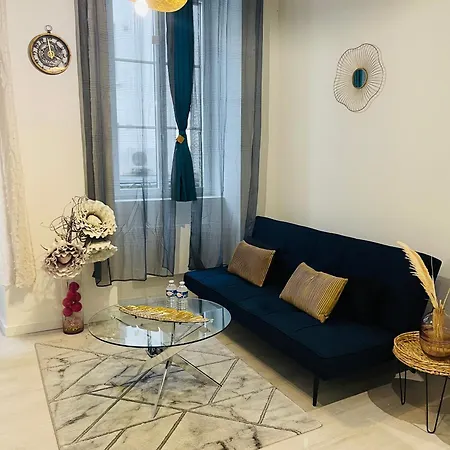 Le Caubous Plein Centre Appartement Calme Avec Chambre Et Cuisine Equipee Bagneres-de-Bigorre Exterior photo