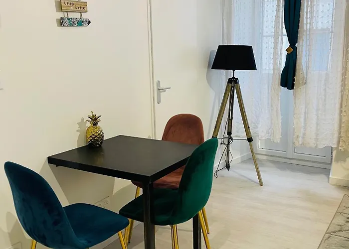 Le Caubous Plein Centre Appartement Calme Avec Chambre Et Cuisine Equipee