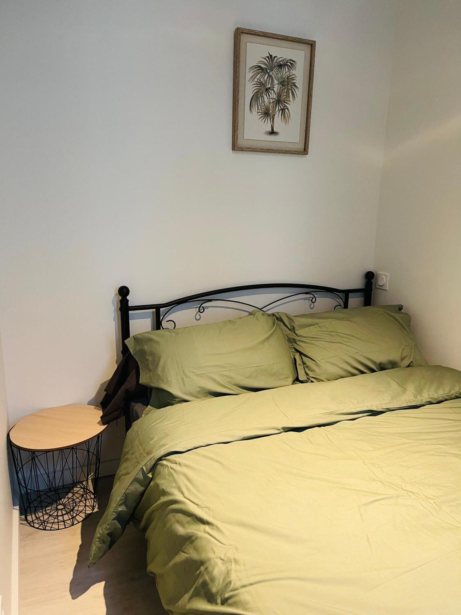 Apartment Le Caubous Plein Centre Appartement Calme Avec Chambre Et Cuisine Equipee