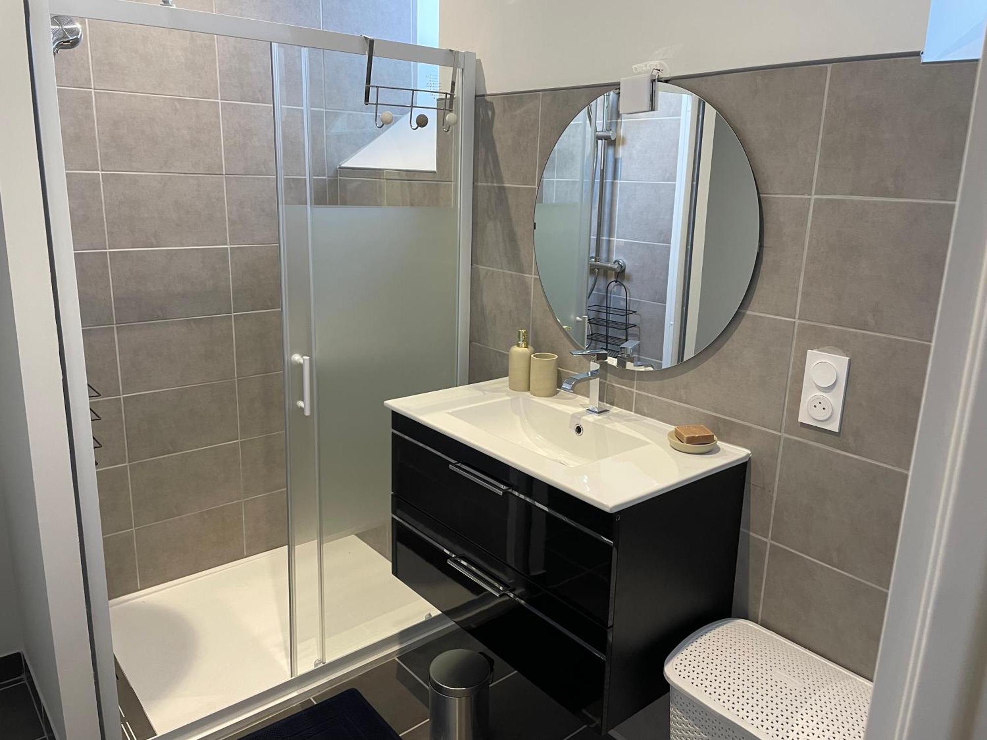 Le Caubous Plein Centre Appartement Calme Avec Chambre Et Cuisine Equipee Apartment *