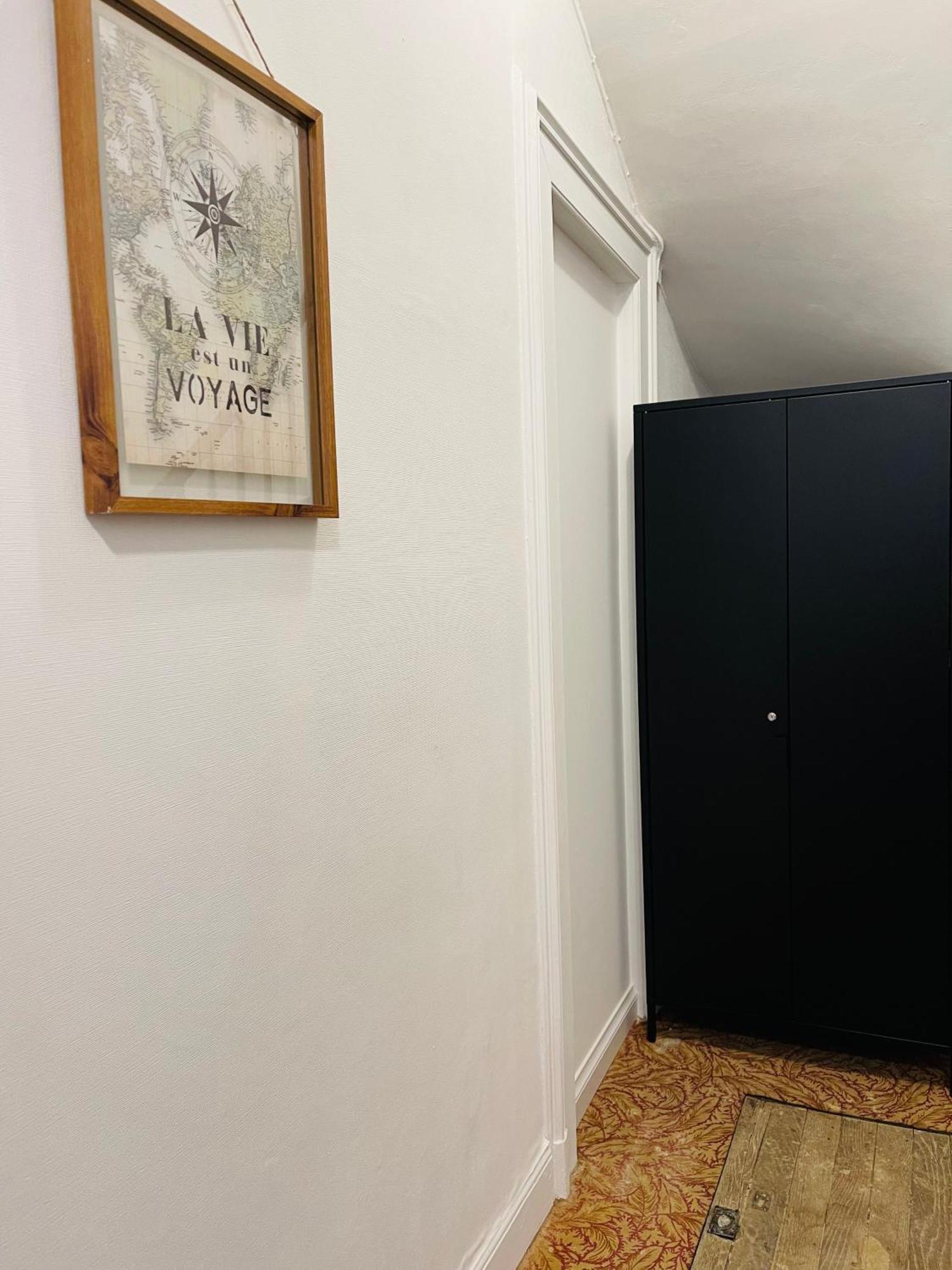 Le Caubous Plein Centre Appartement Calme Avec Chambre Et Cuisine Equipee Bagneres-de-Bigorre